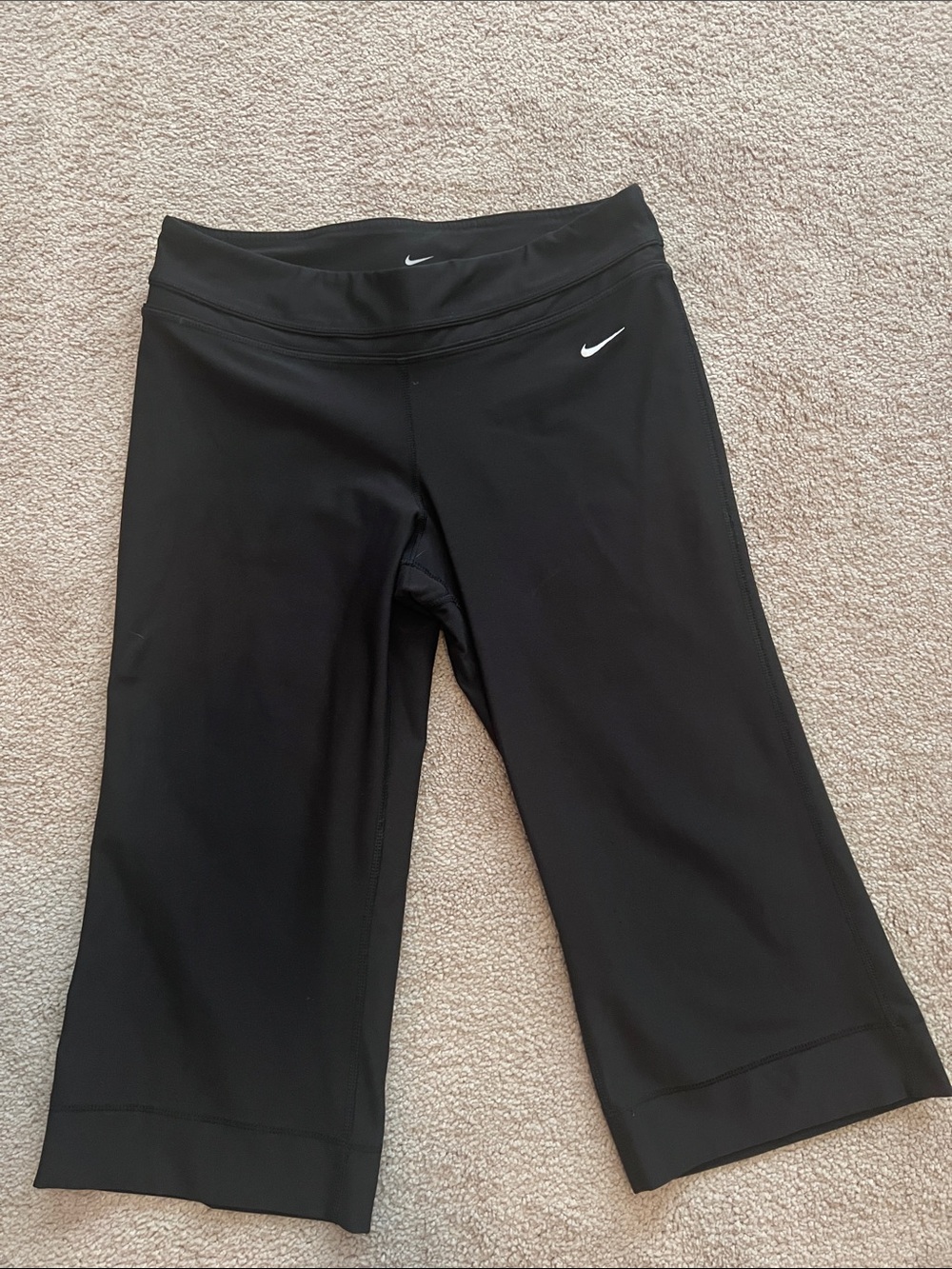 Nike Black Dri-Fit Wide Leg Capris with White Swoosh-size Small, EUC
